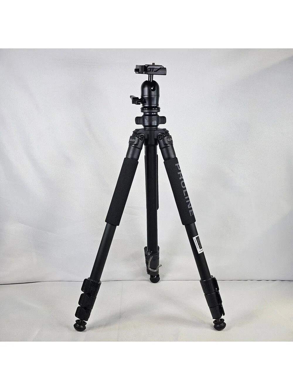Dolica Proline Aluminum Alloy Tripod with Ball Head and Padded Carrying Case Blk